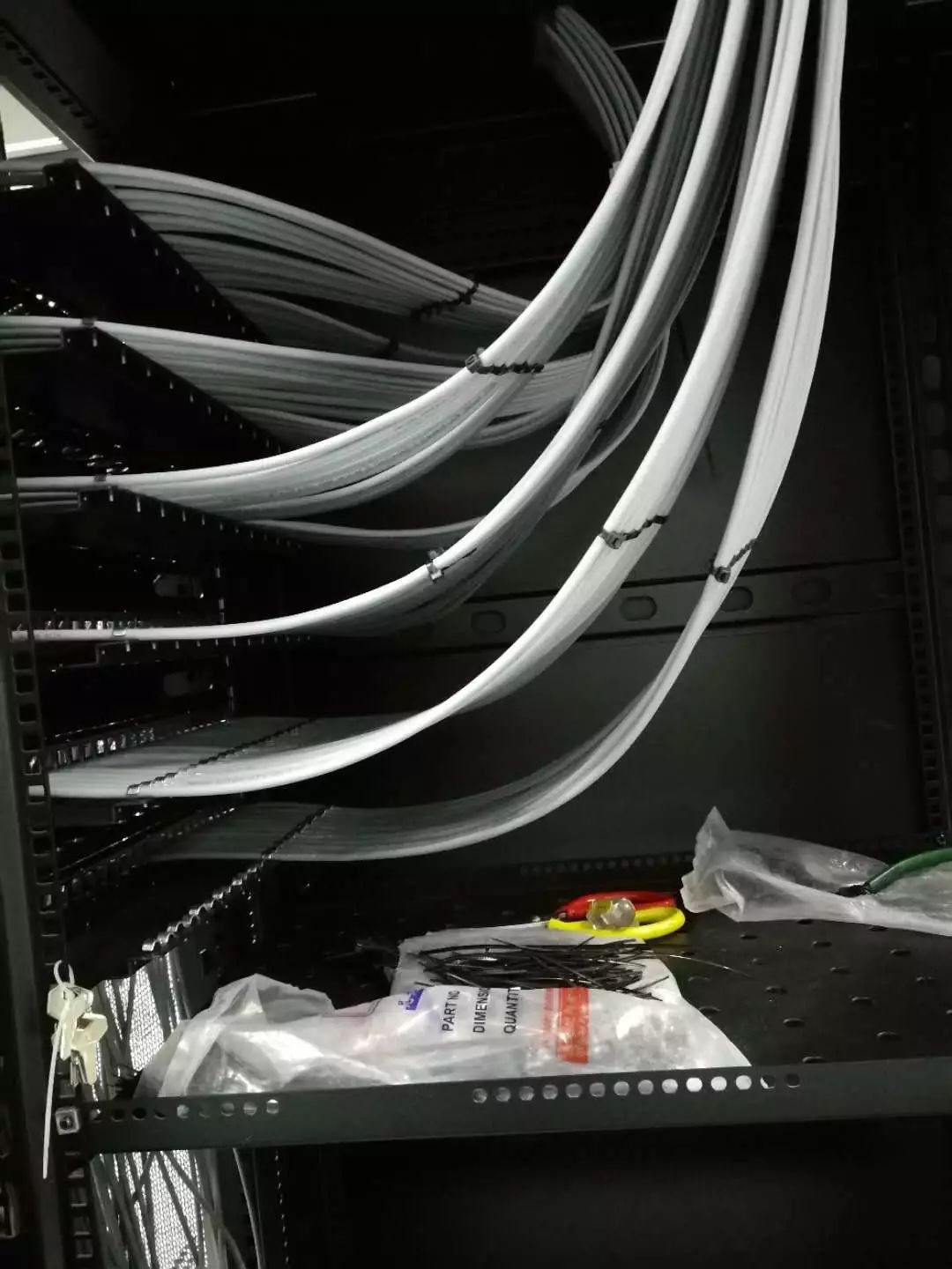 弱電機房綜合布線高標準施工 打造高效可靠網絡工程